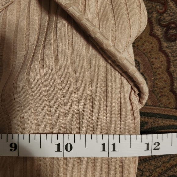 PrettyLittleThing Dress - Picture 10 of 10